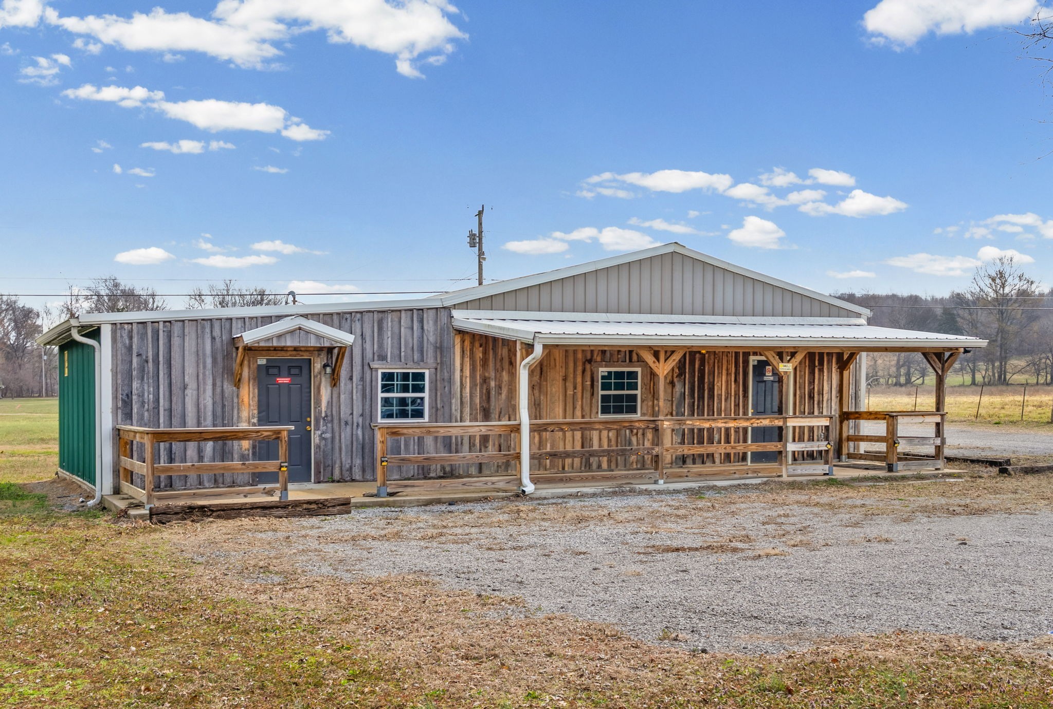 1095 White Oak Road Stewart TN 37175