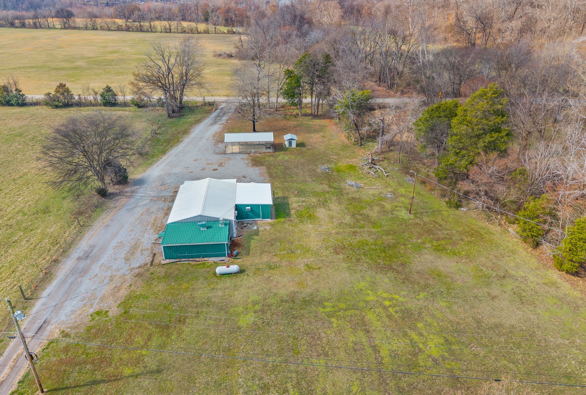 1095 White Oak Road Stewart TN 37175