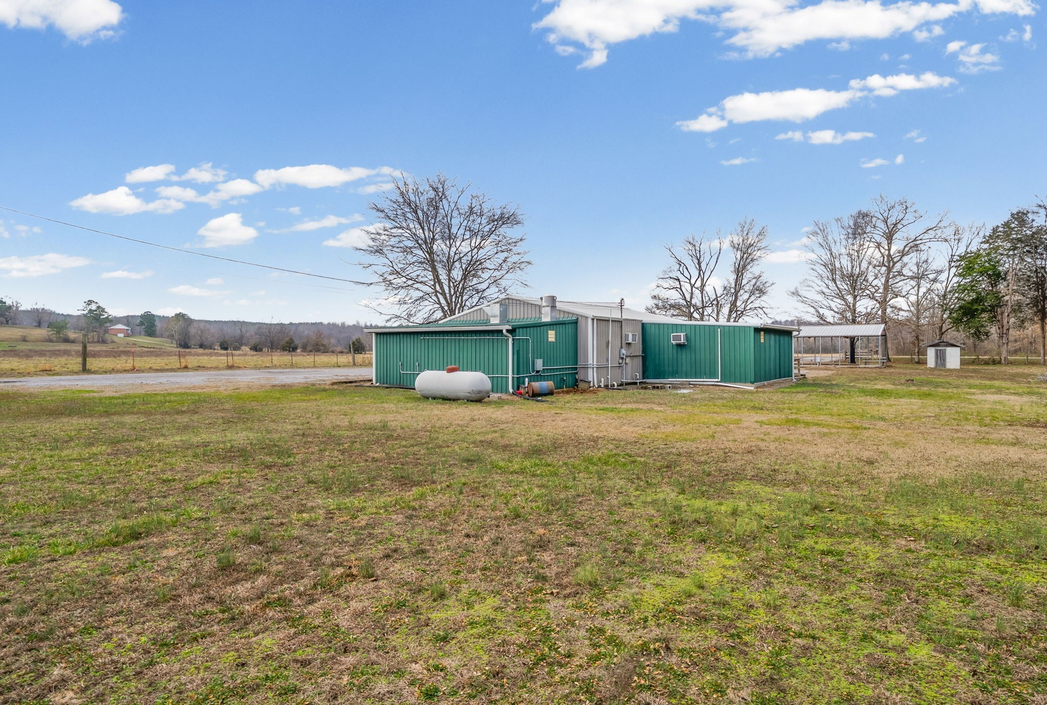 1095 White Oak Road Stewart TN 37175