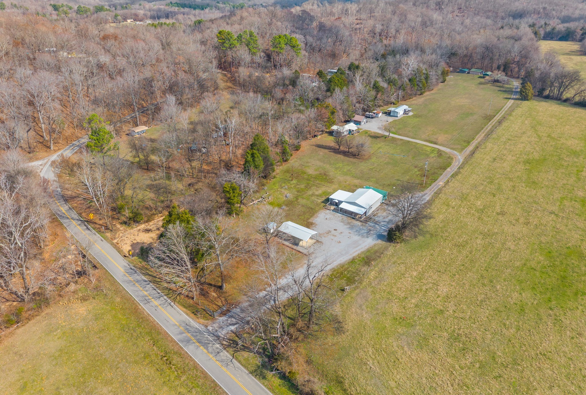 1095 White Oak Road Stewart TN 37175