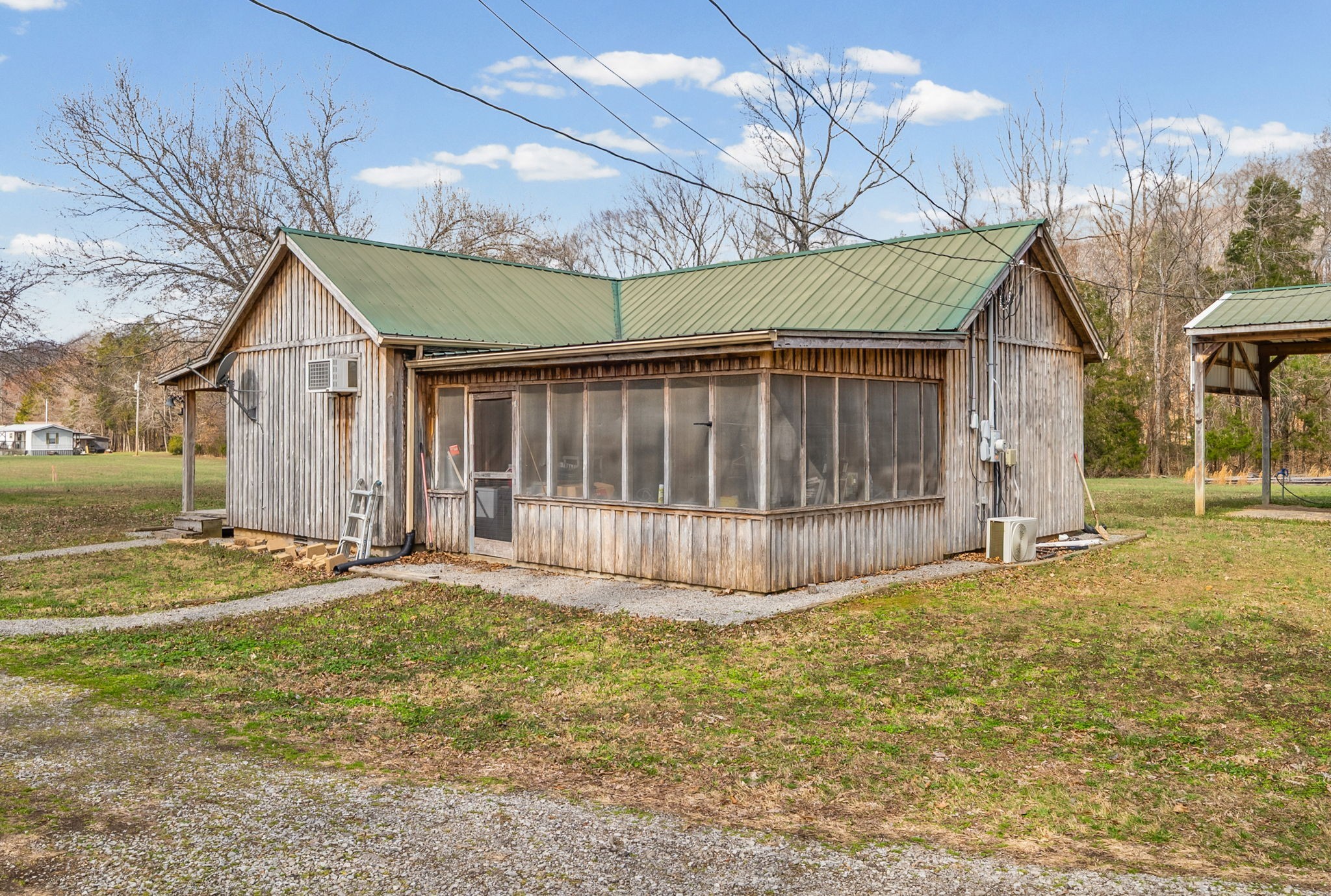 1095 White Oak Road Stewart TN 37175