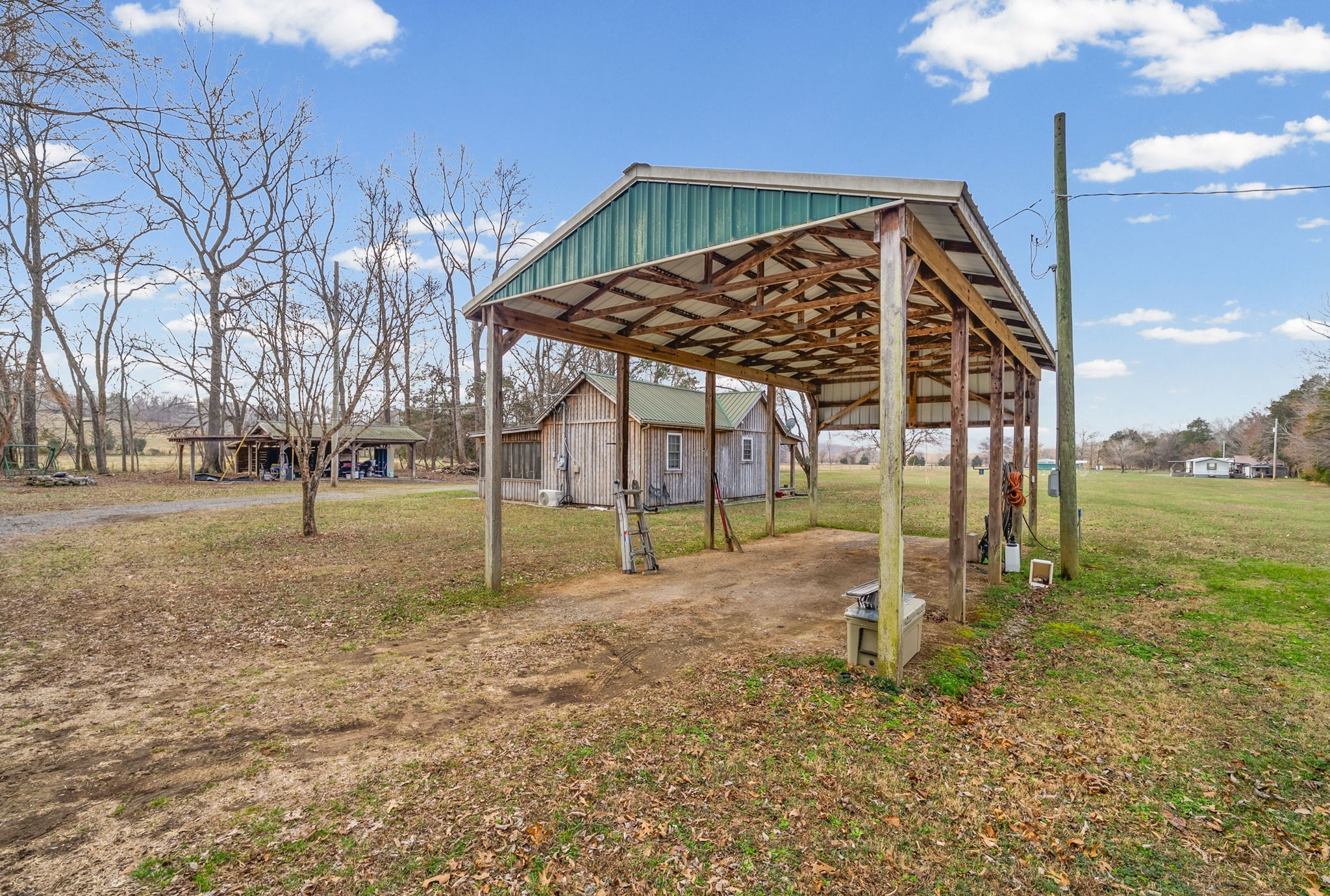 1095 White Oak Road Stewart TN 37175