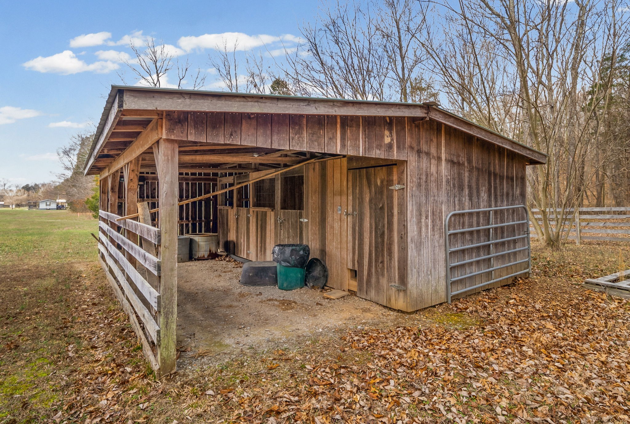 1095 White Oak Road Stewart TN 37175