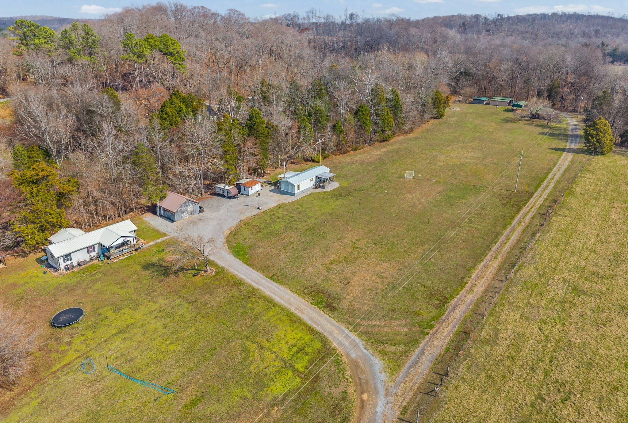 1095 White Oak Road Stewart TN 37175