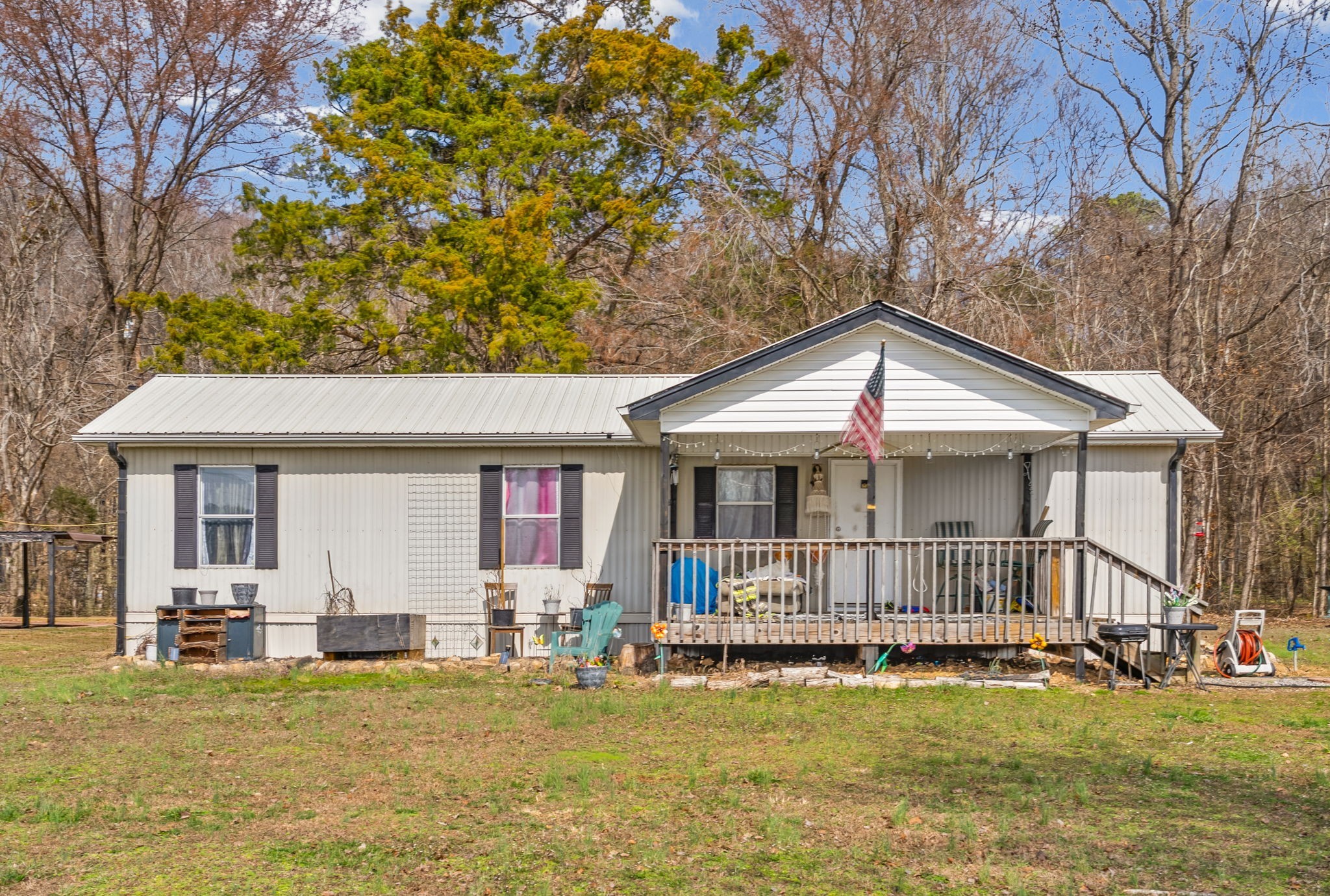 1095 White Oak Road Stewart TN 37175