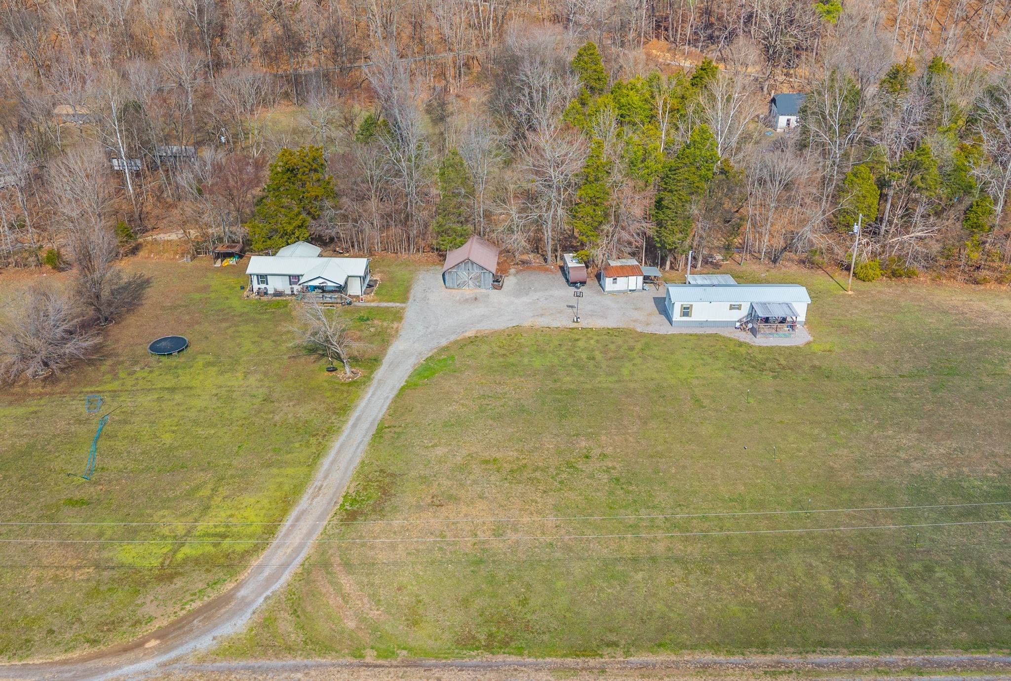 1095 White Oak Road Stewart TN 37175