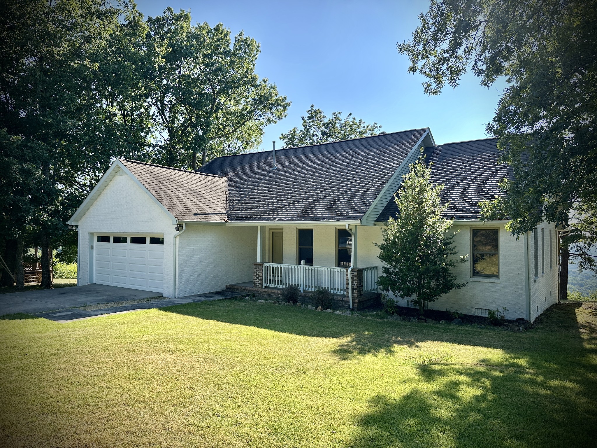 1106 N Bluff Circle Monteagle TN 37356