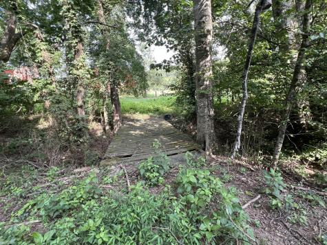 250 Chipman Road Bethpage TN 37022