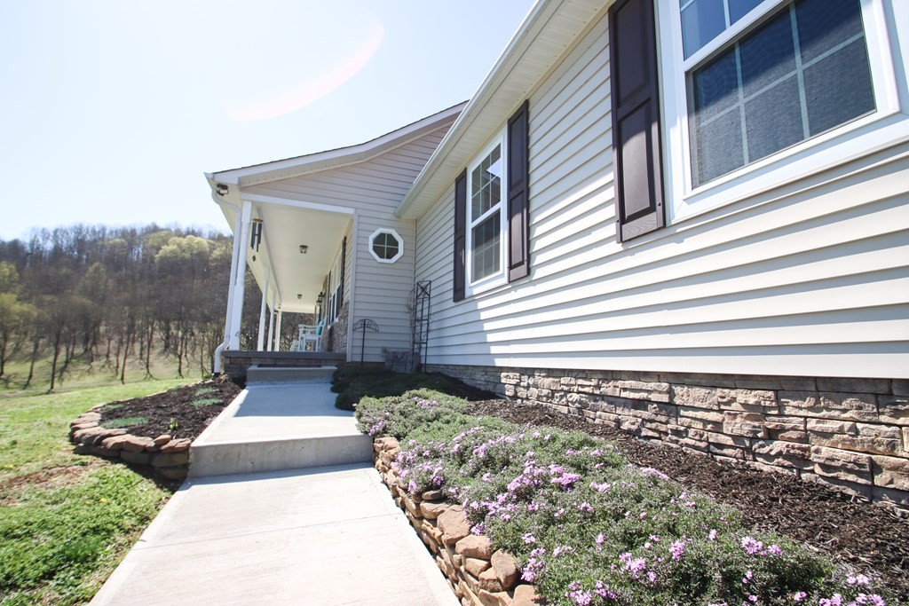 4134 Hickory Valley Road Sparta TN 38583