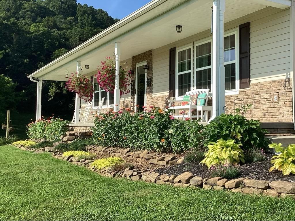 4134 Hickory Valley Road Sparta TN 38583