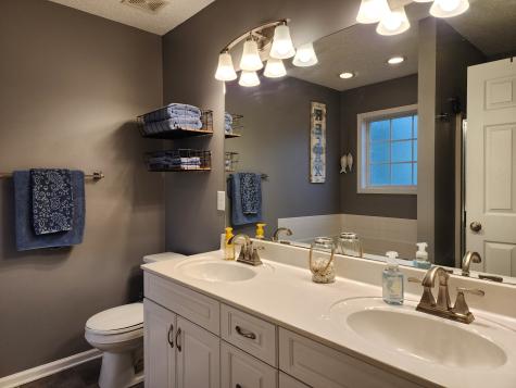 3375 Poplar Hill Clarksville TN 37043