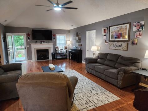 3375 Poplar Hill Clarksville TN 37043