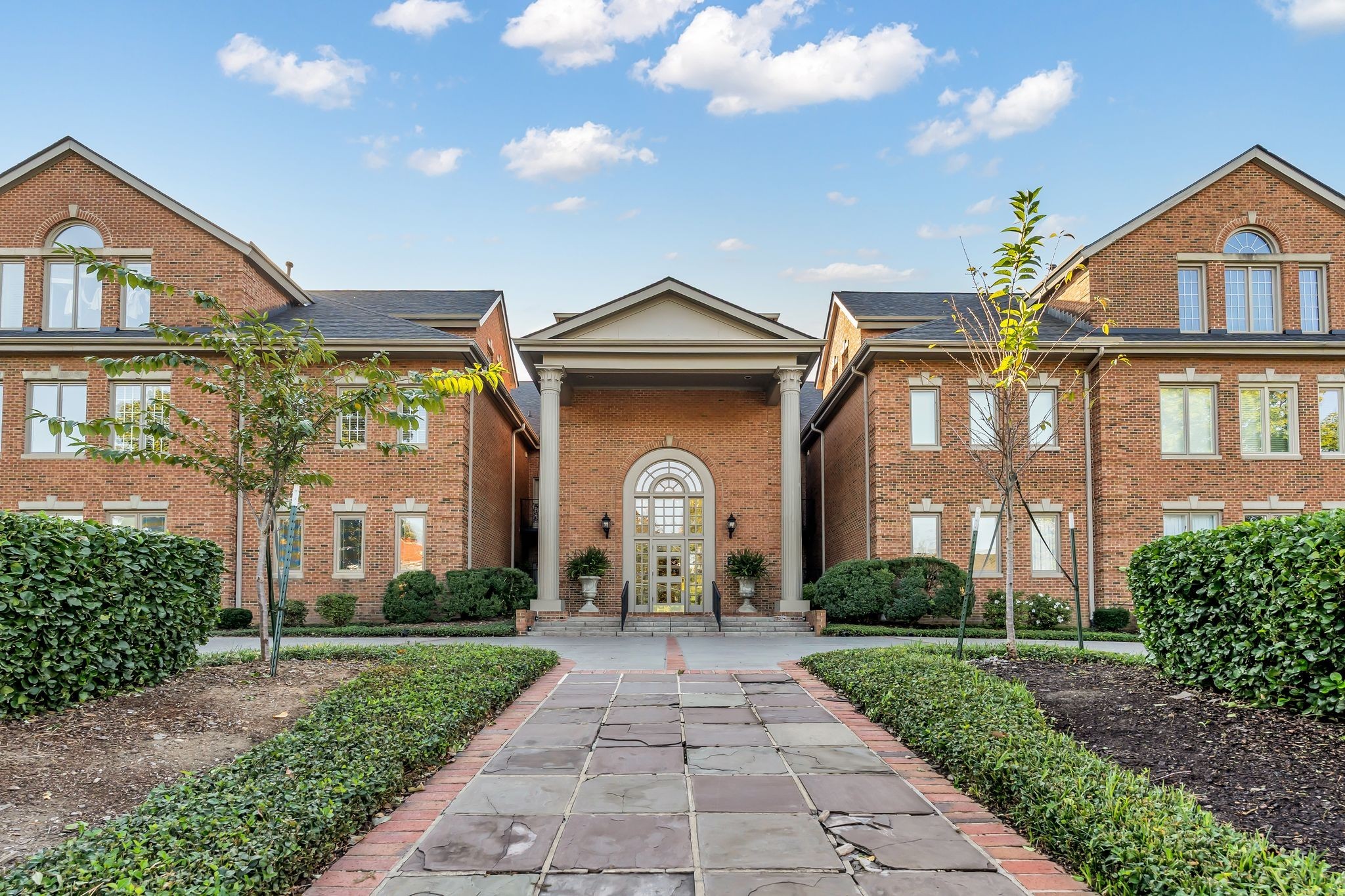 3733 West End Avenue Nashville TN 37205