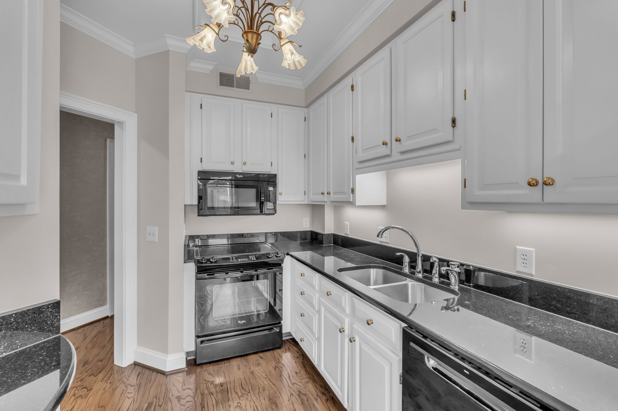3733 West End Avenue Nashville TN 37205