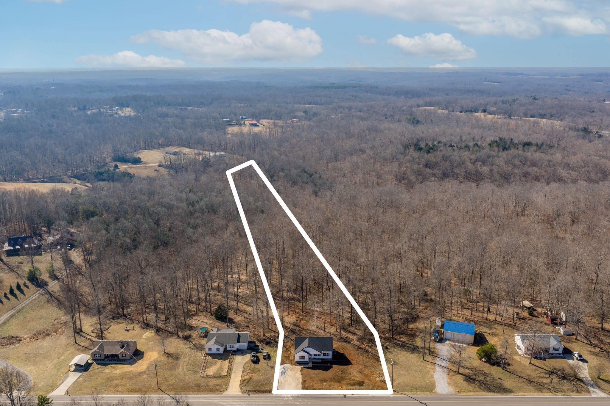 3033 Bowker Road Charlotte TN 37036