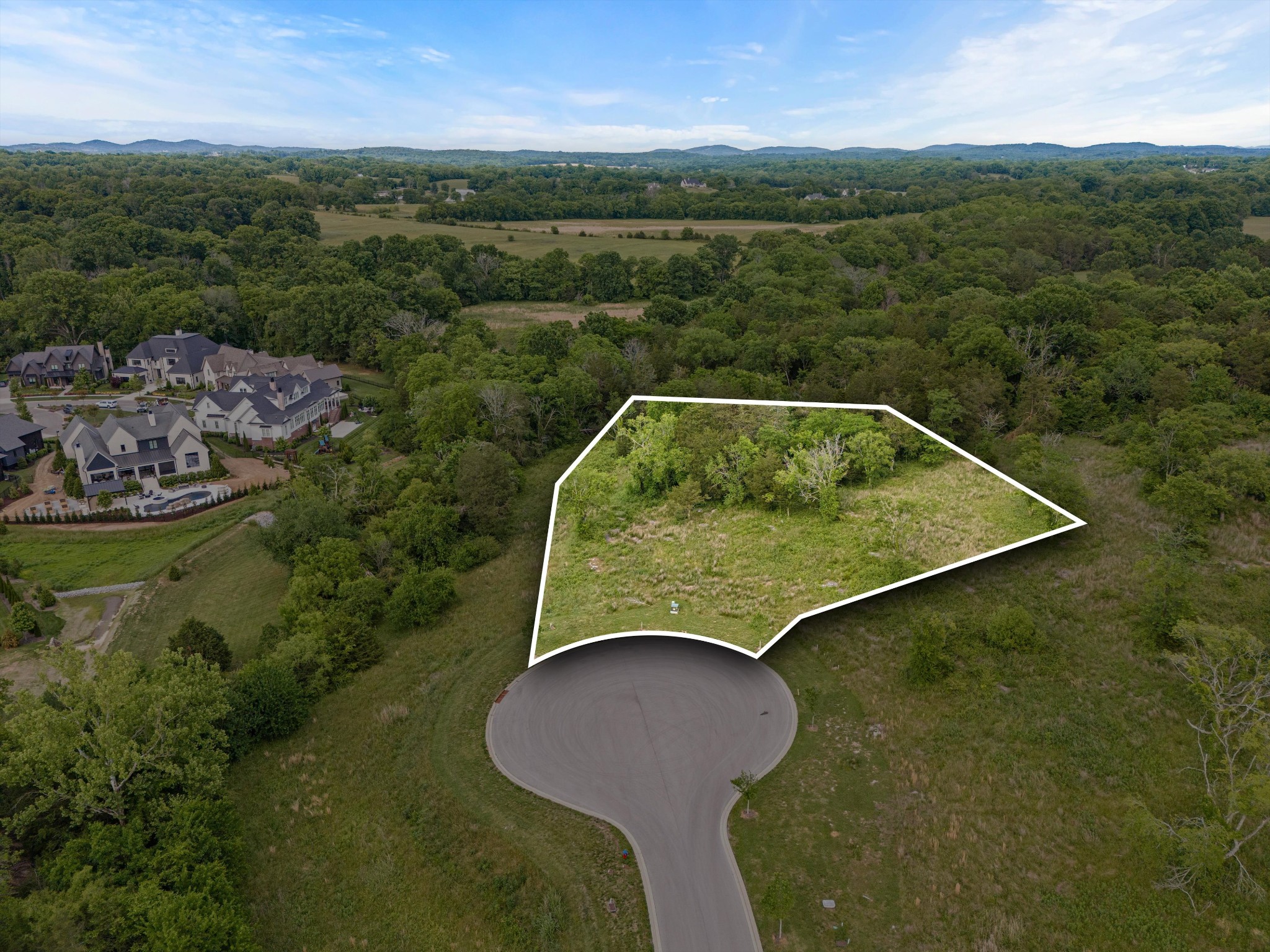 9447 Thatchbay Court College Grove TN 37046