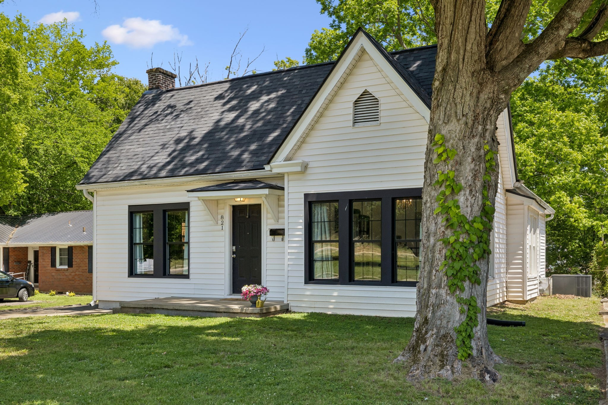 821 Greenwood Avenue Clarksville TN 37040