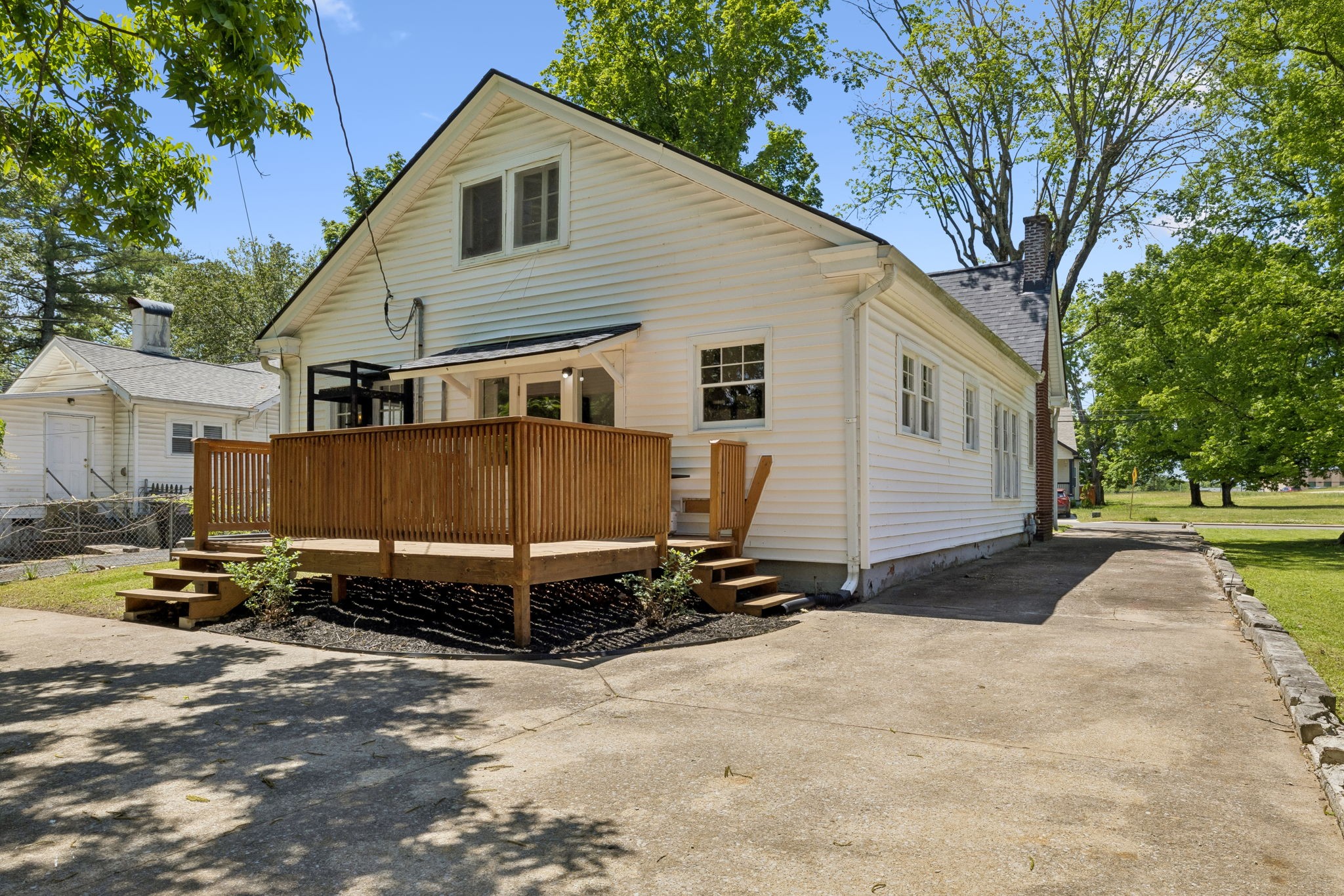 821 Greenwood Avenue Clarksville TN 37040