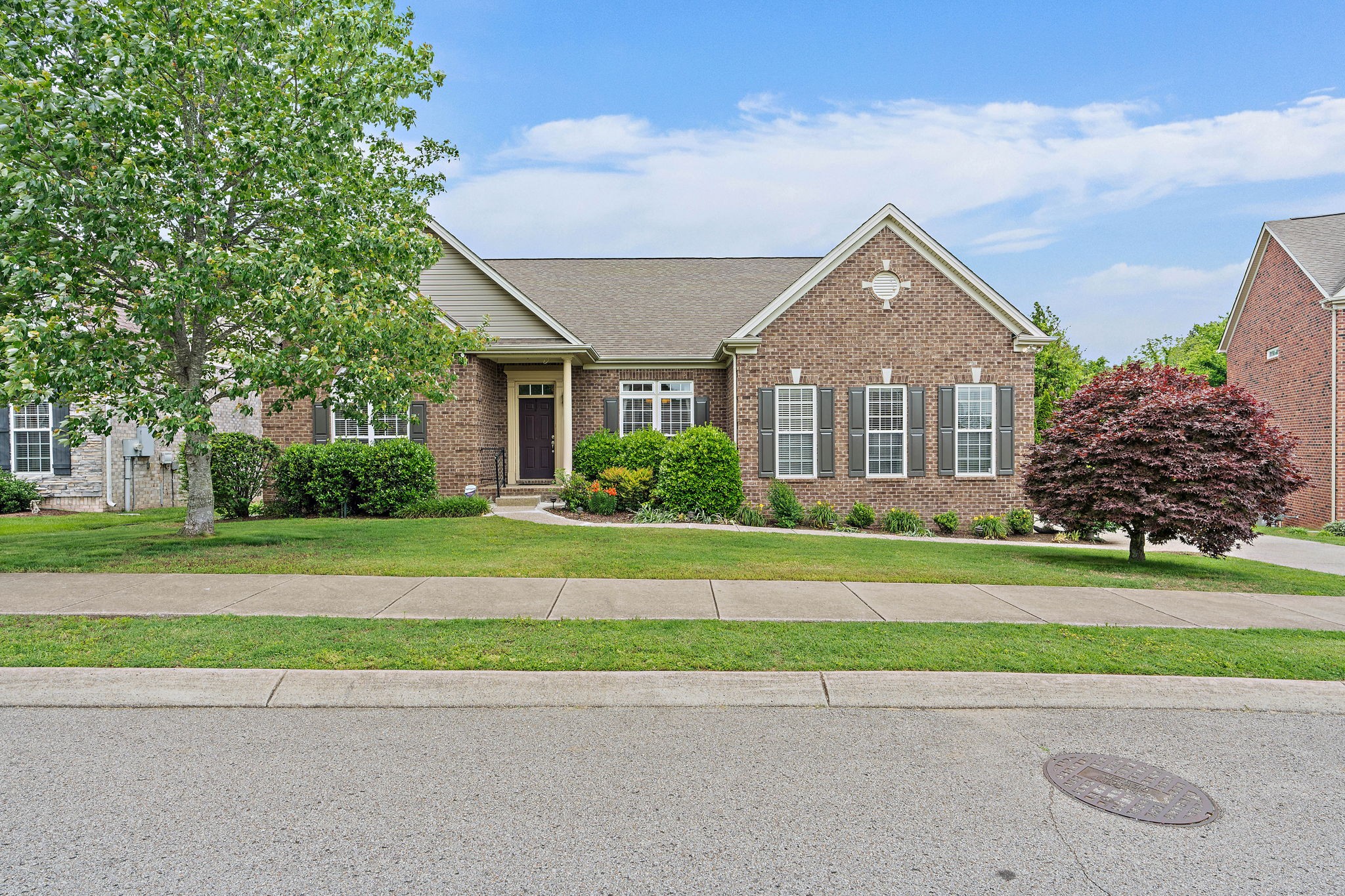 1033 Queens Place Spring Hill TN 37174