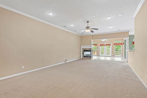 1033 Queens Place Spring Hill TN 37174