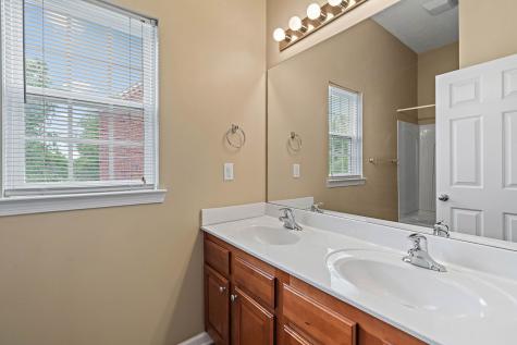 1033 Queens Place Spring Hill TN 37174
