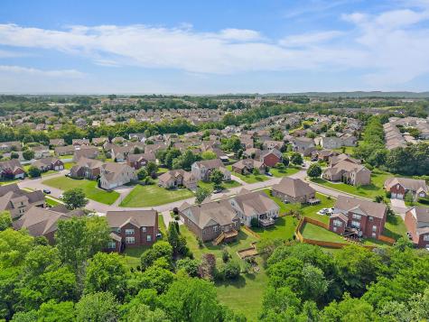 1033 Queens Place Spring Hill TN 37174
