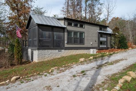 672 Waters Edge Way Tracy City TN 37387