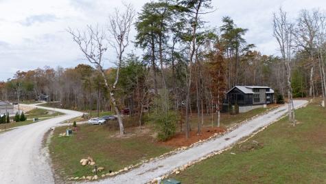 672 Waters Edge Way Tracy City TN 37387