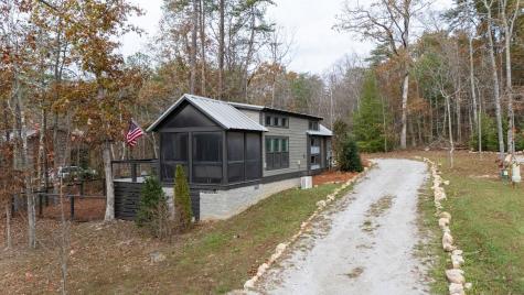 672 Waters Edge Way Tracy City TN 37387
