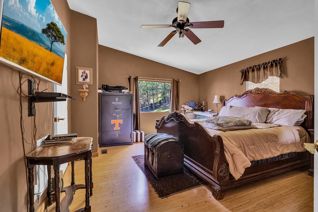 3635 Louisville Road Louisville TN 37777