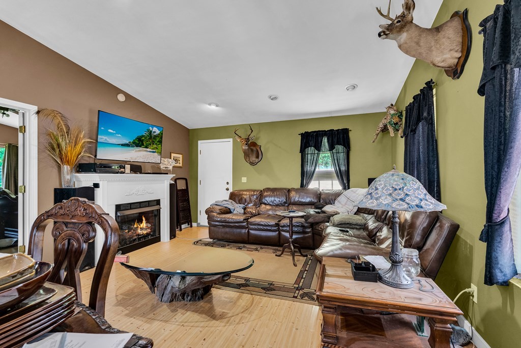 3635 Louisville Road Louisville TN 37777