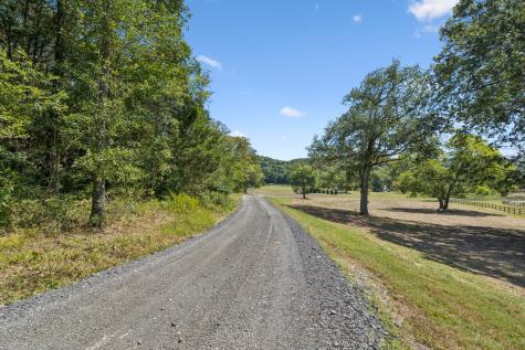 4828 Harpeth Peytonsville Road Thompsons Station TN 37179