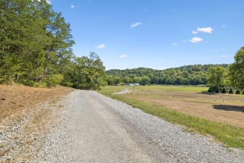 4828 Harpeth Peytonsville Road Thompsons Station TN 37179