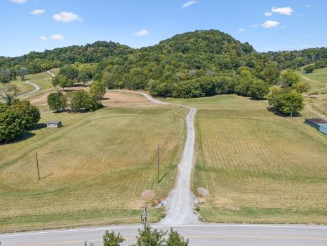 4828 Harpeth Peytonsville Road Thompsons Station TN 37179