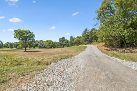 4828 Harpeth Peytonsville Road Thompsons Station TN 37179