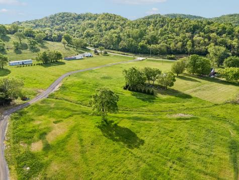 4828 Harpeth Peytonsville Road Thompsons Station TN 37179