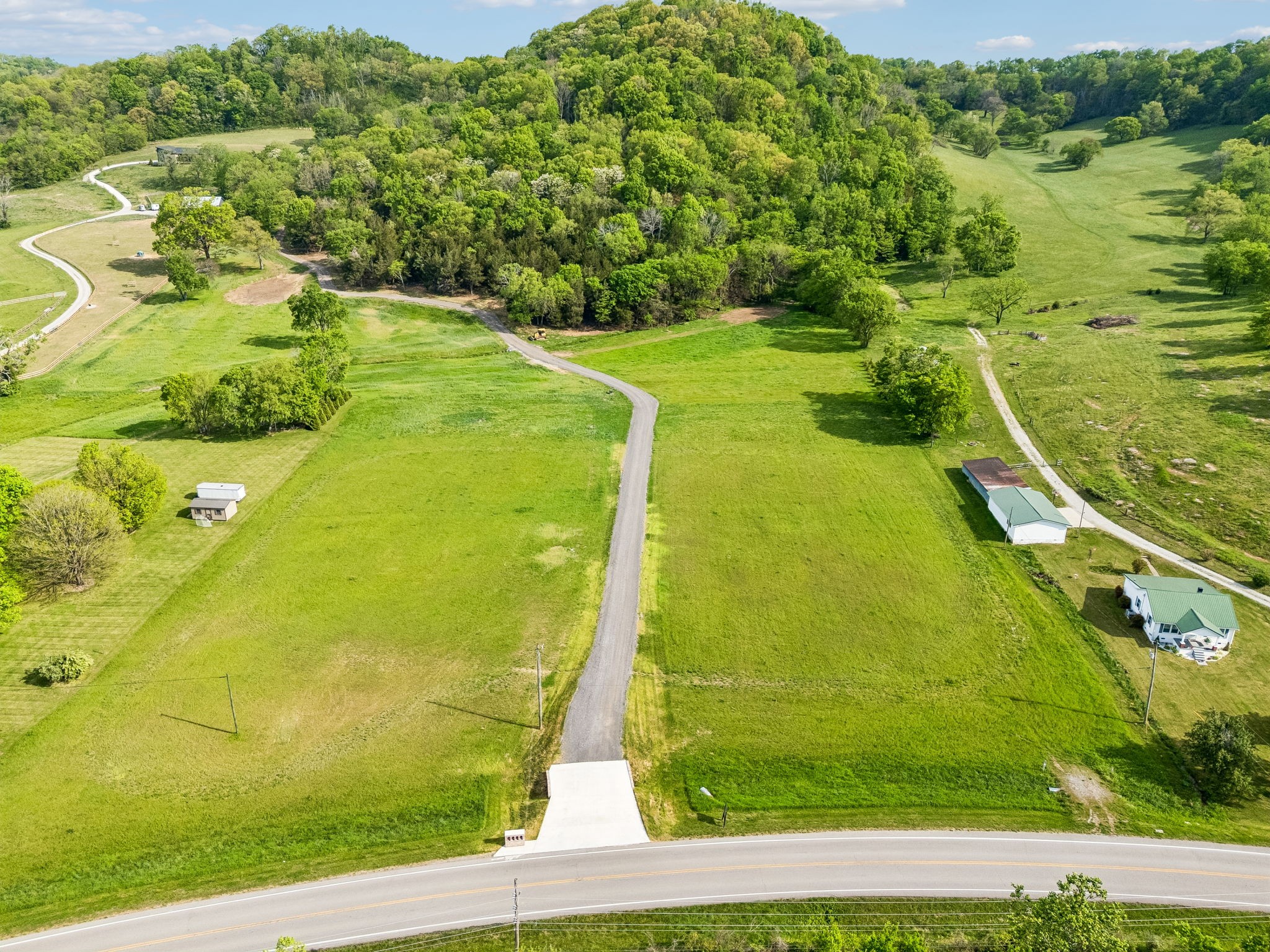 4828 Harpeth Peytonsville Road Thompsons Station TN 37179