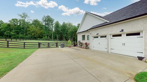 13 Evergreen Trail Burns TN 37029