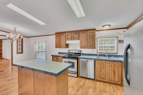 5350 J D Burlison Jr Lane Centerville TN 37033