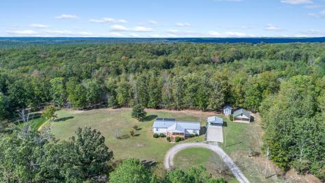 5350 J D Burlison Jr Lane Centerville TN 37033