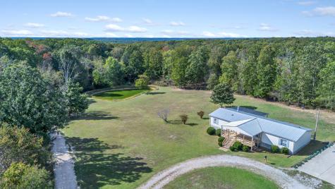 5350 J D Burlison Jr Lane Centerville TN 37033