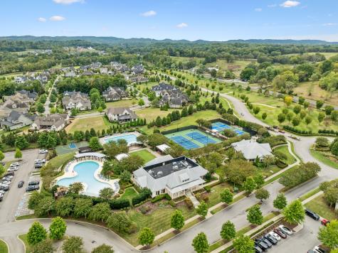 8744 Belladonna Drive College Grove TN 37046