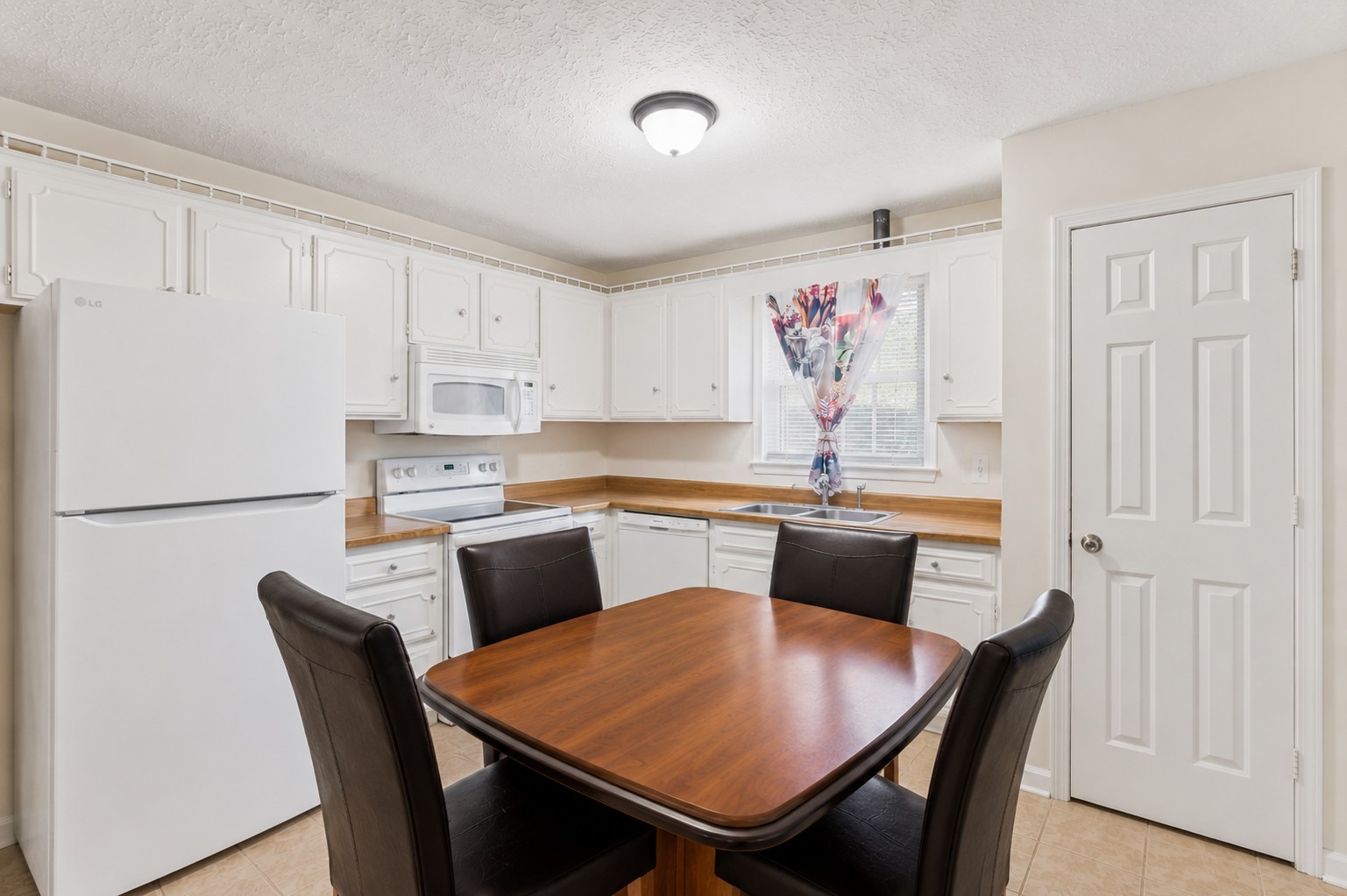 702 Enon Springs Road, W Smyrna TN 37167