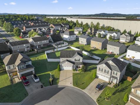 4262 Golden Sun Court Murfreesboro TN 37127