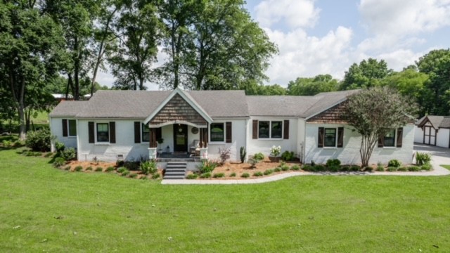 209 Academy Road Lebanon TN 37087