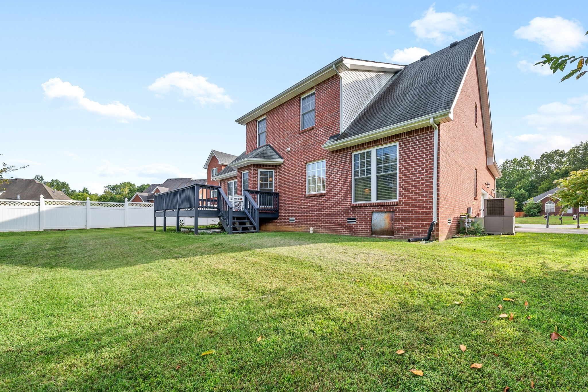 135 Weymouth Court Clarksville TN 37043