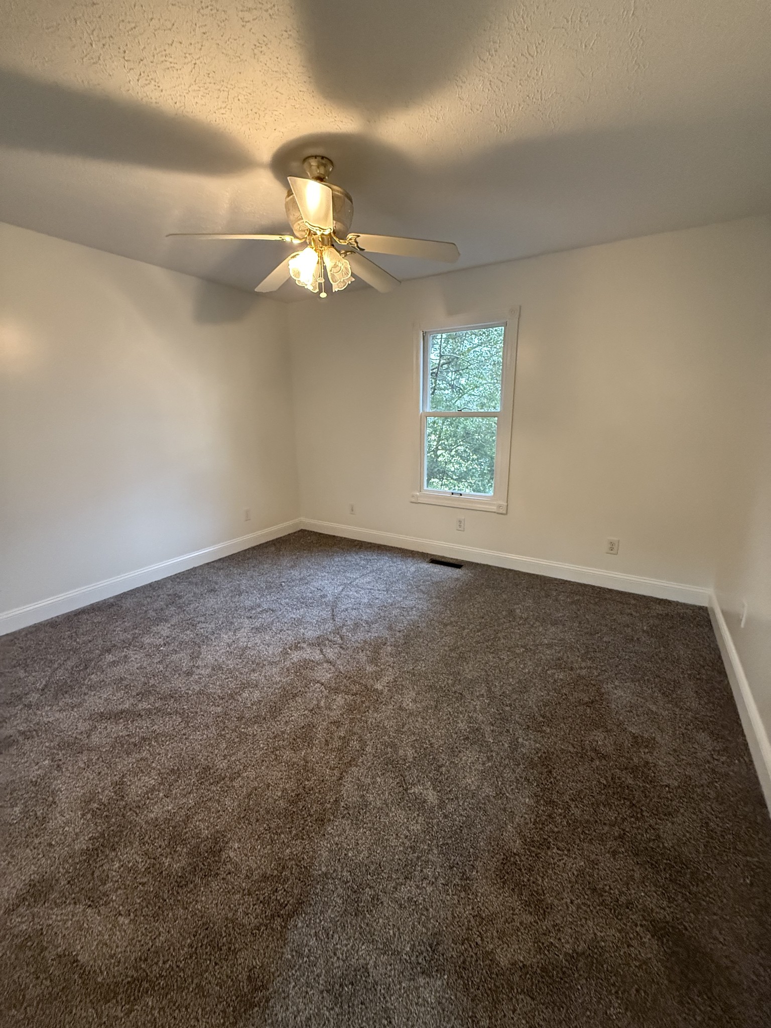 6606 Highway 52, W Lafayette TN 37083