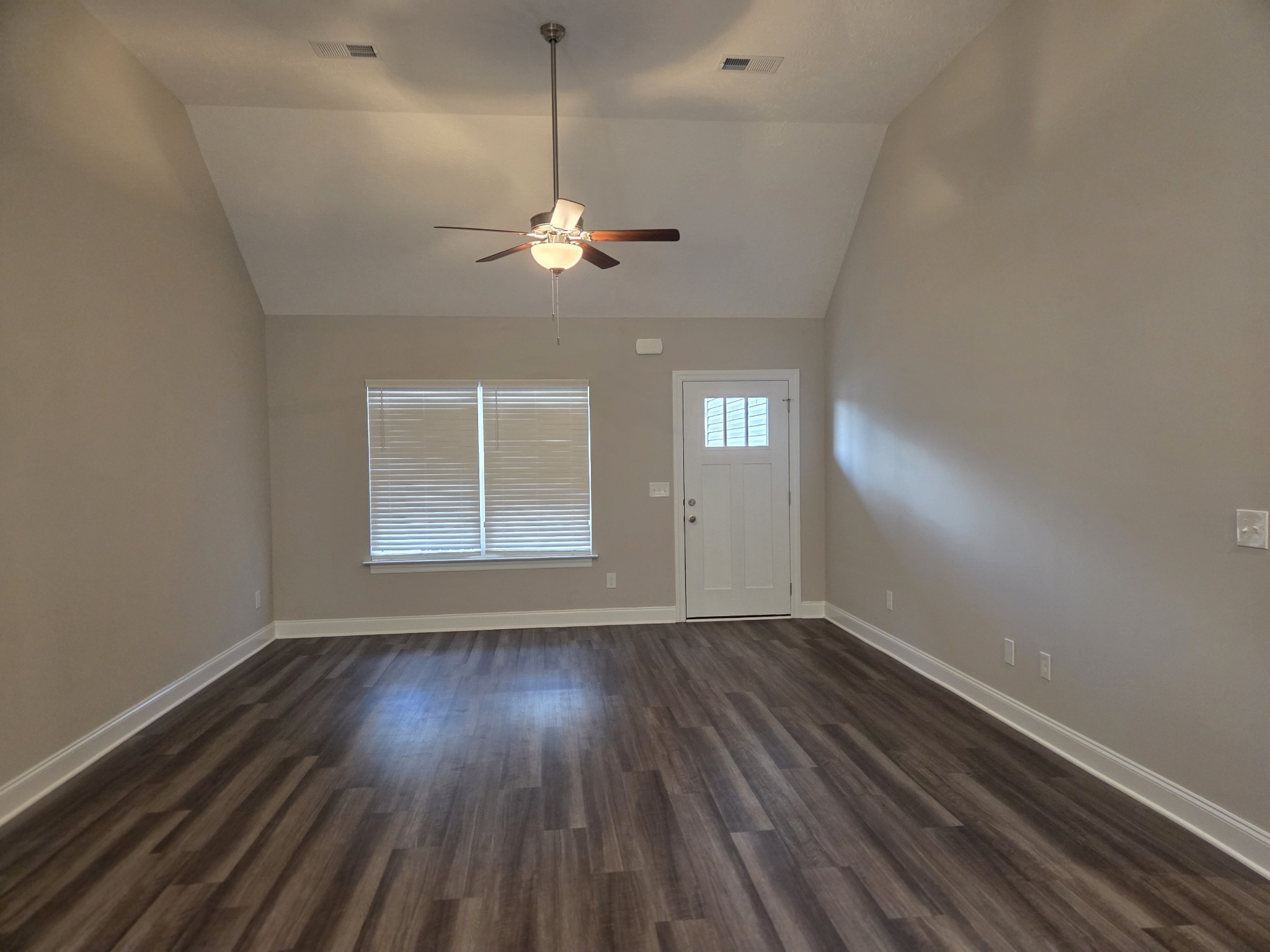 2101 Red Barn Road Christiana TN 37037
