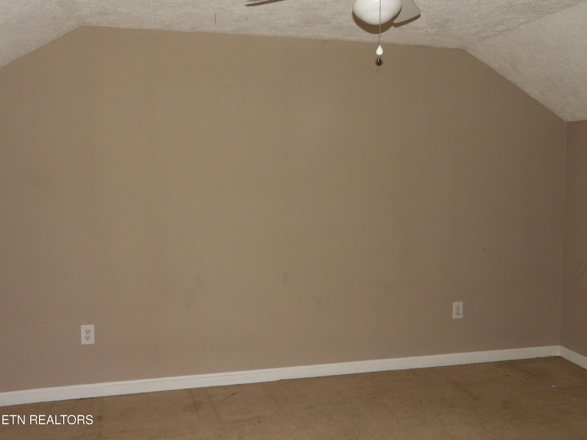 130 Hickory Lane Crossville TN 38555