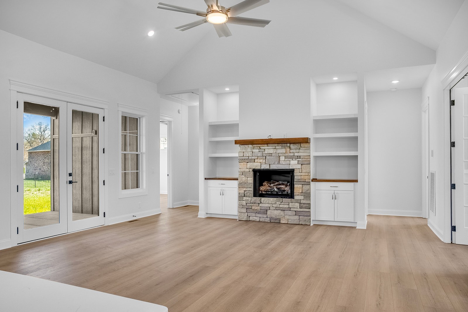 879 Shady Bluff Trail Clarksville TN 37043